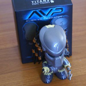 Loot Crate Collectible AVP Blind Box Titans Vinyl Aliens Vs Predator - Predator